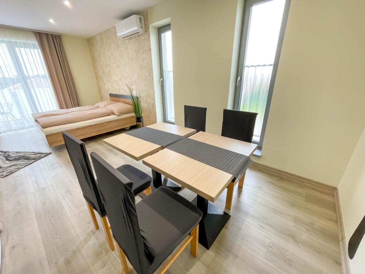 Apartmany Katalin Dunajska Streda Ngoại thất bức ảnh